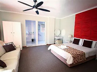 Guest house Plattekloof Premium Lodge