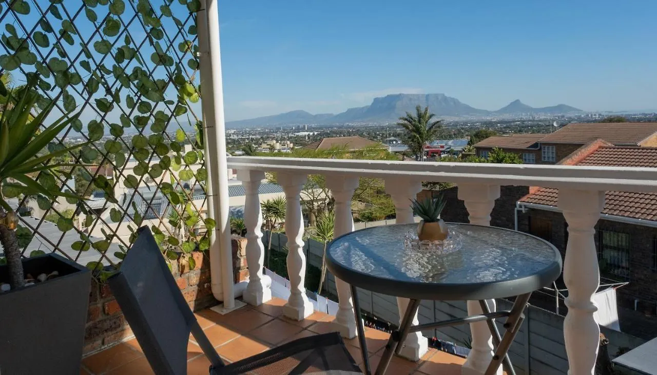 Plattekloof Premium Lodge Bellville