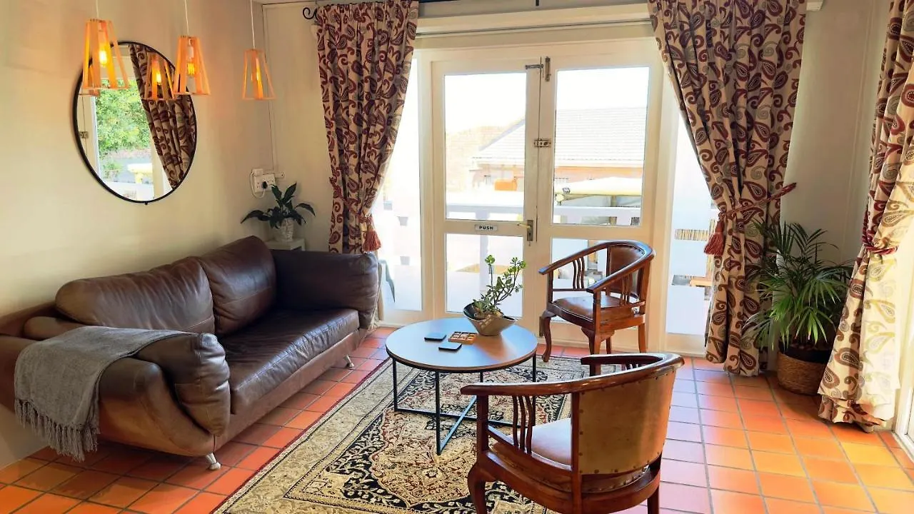 Plattekloof Premium Lodge Bellville