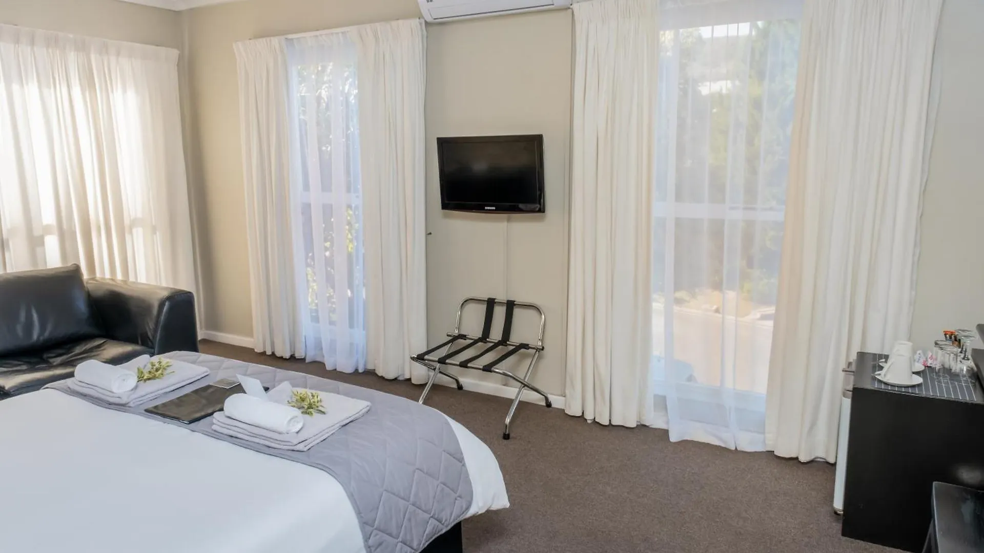 Gasthof Plattekloof Premium Lodge Bellville