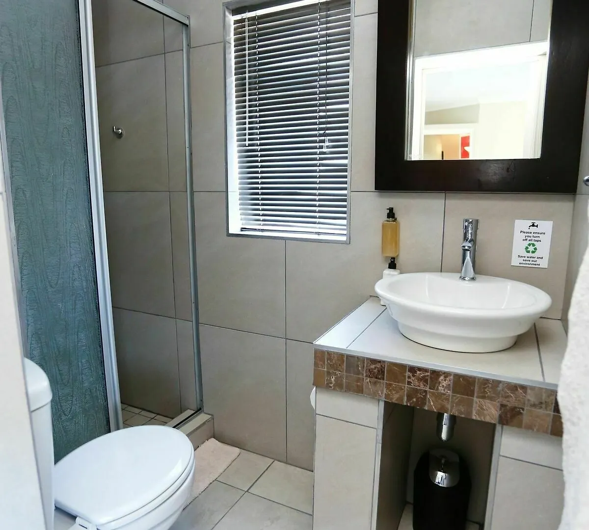 Plattekloof Premium Lodge Bellville