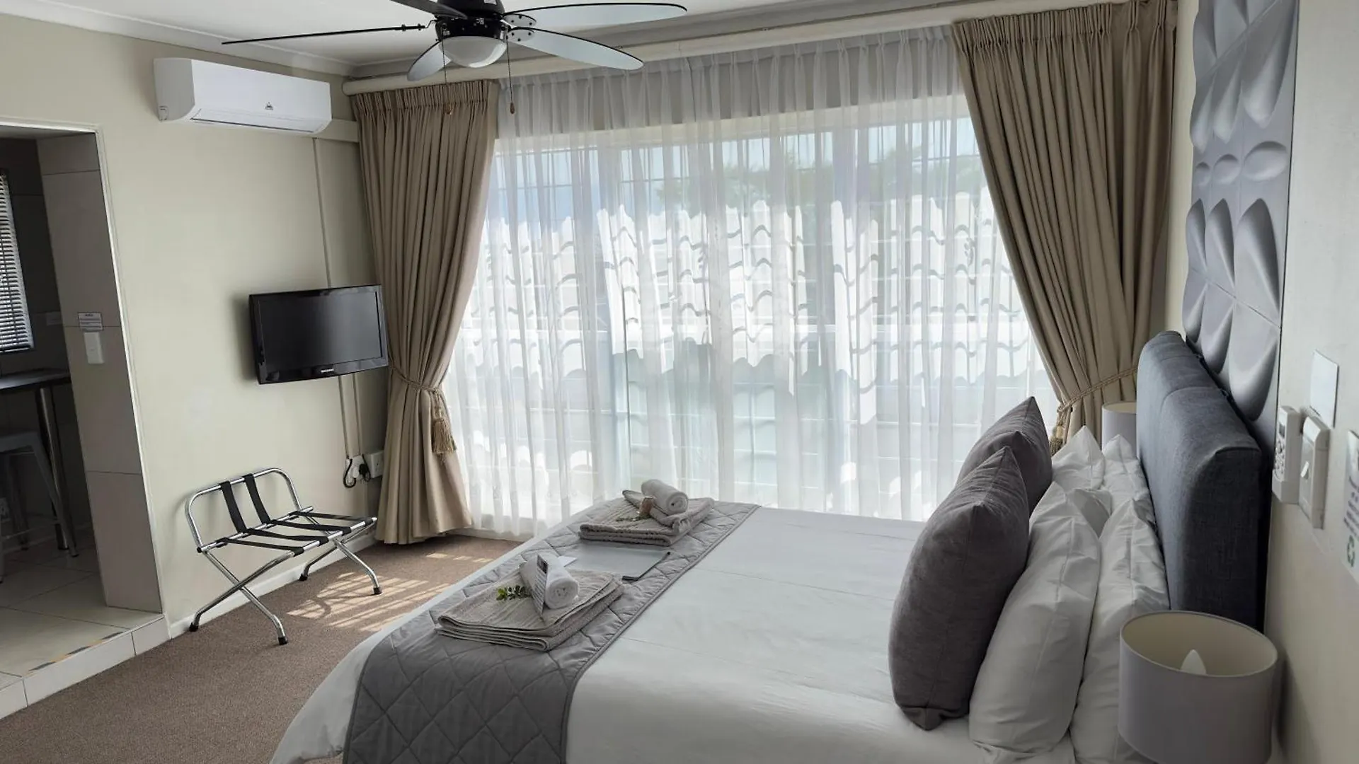 ゲストハウス Plattekloof Premium Lodge