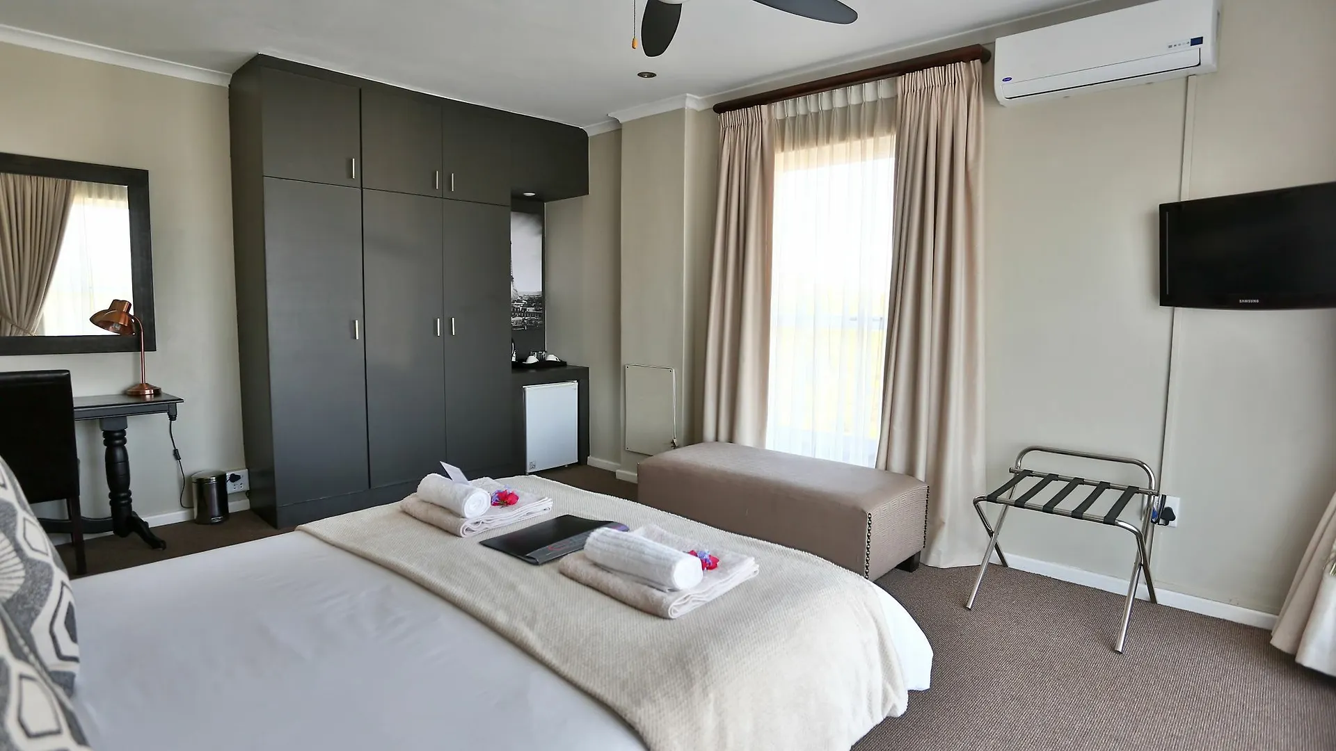 Plattekloof Premium Lodge ゲストハウス